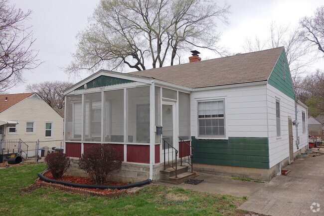 Building Photo - Adorable Waldo Location on Quiet Street Rental