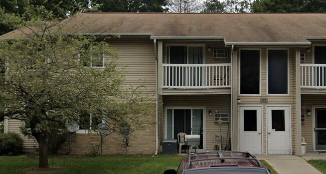 Photo - 125 W Harrington Rd