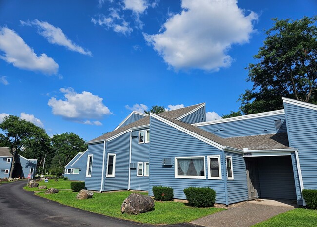 Building Photo - The Flats at Talcott Rental