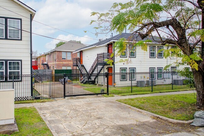 Photo - 2720 Truxillo St Unit 2