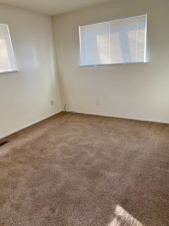 Photo - 1528 North Ct