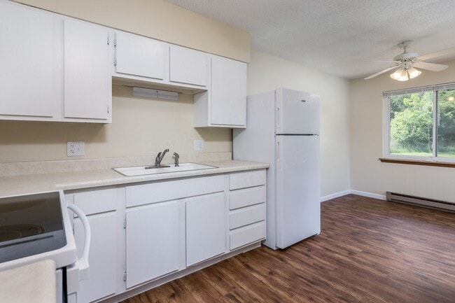 Photo - Orange Blossom Apartments Unit 06