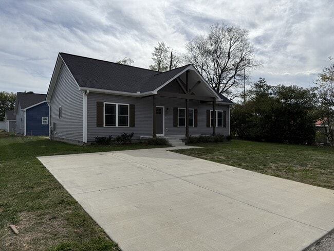 Photo - 1009 W Main St