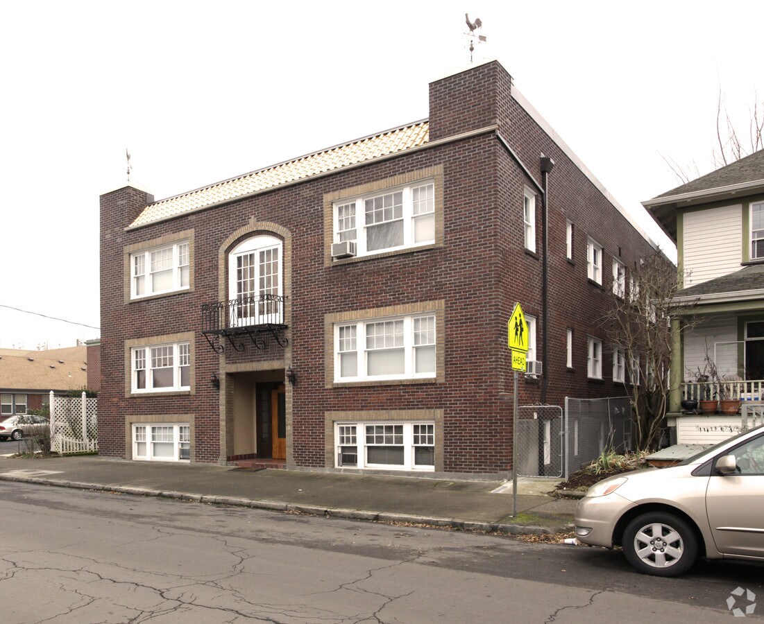 Photo - 2424 NE Couch St