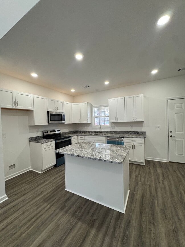 3017 Olivia Ct