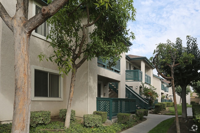 Photo - Summerhill Village Apartments