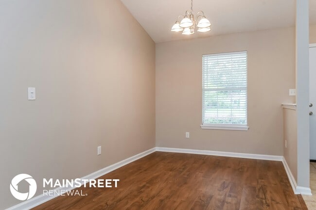 Photo - 6239 Old Dixie Dr