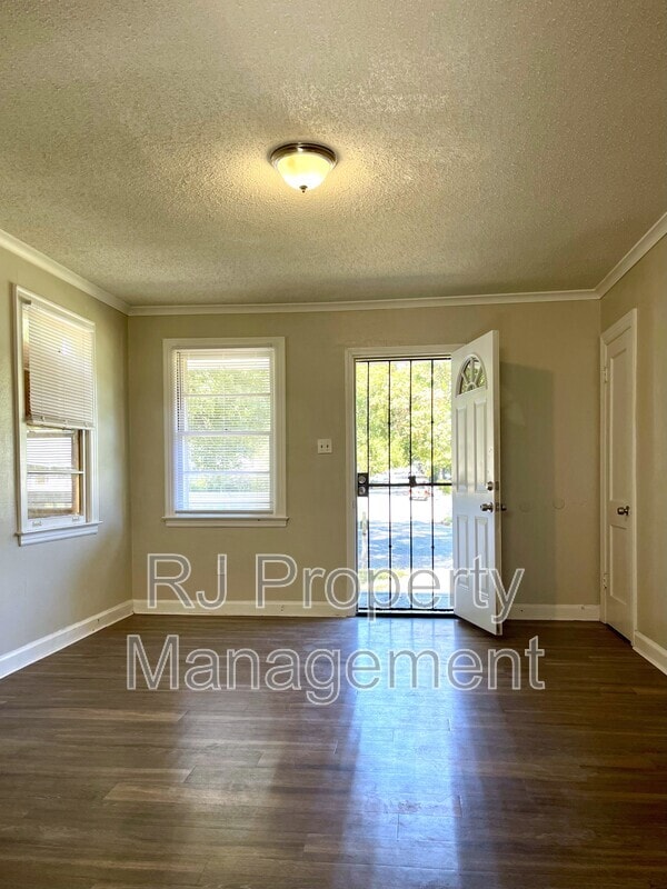Photo - 809 Juliet Ave