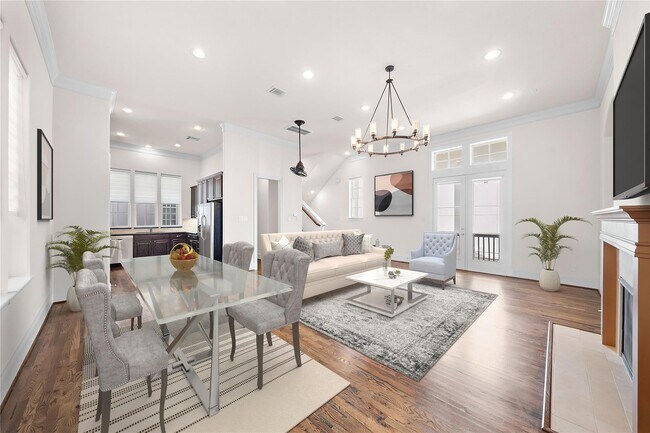 Photo - 1048 W 21st St