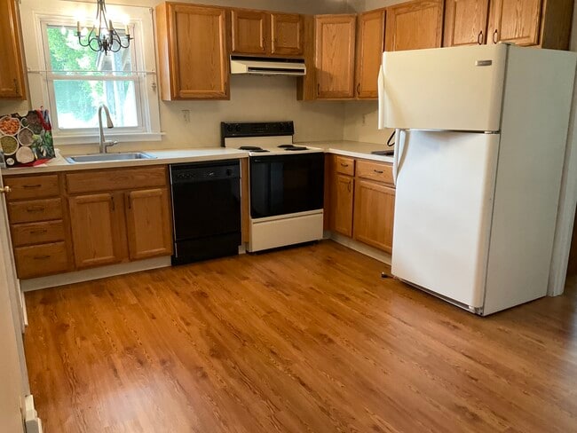 Kitchen - 16 N Elm St Unit #3