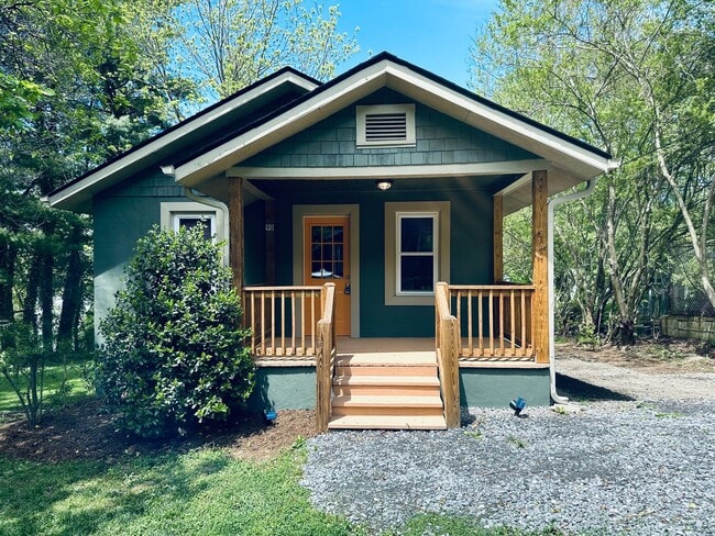 Photo - Delightful Upgraded 2-Bedroom Bungalow with New Appliances and Central A/C (Lawn Maintenance Incl...