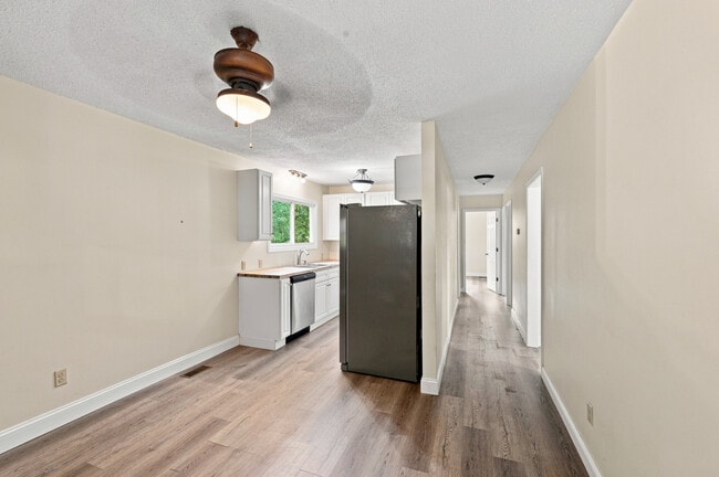 108 Langford Ln