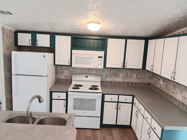 Photo - 5540 Rainbow Dr