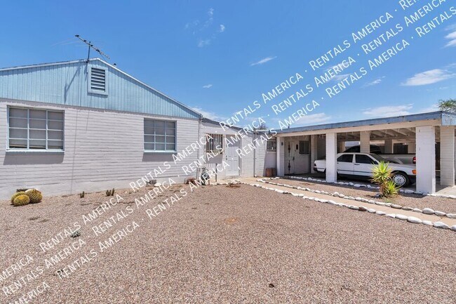 Photo - 301 W Roger Rd Casa