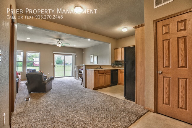 Photo - 856 S Woodson Ct