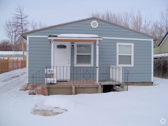 Building Photo - 2101 8th Ave N Rental
