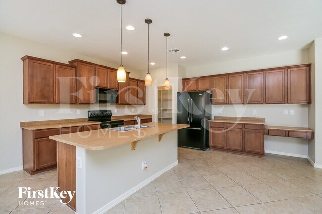 Photo - 635 W Desert Hills Dr