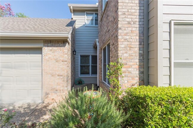 Photo - 6010 Long Champ Ct Condo Unit 116