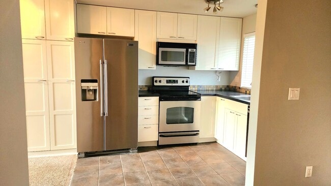 Photo - Lovely Oak Harbor Living and Pet Friendly!!