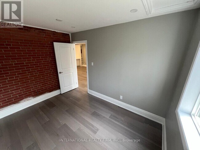 Photo - 73 Murray Dr