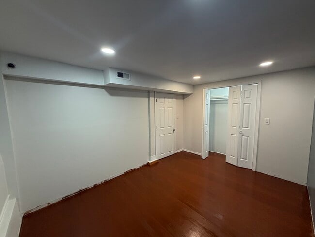 Photo - 1645 W Beach Ave Unit G