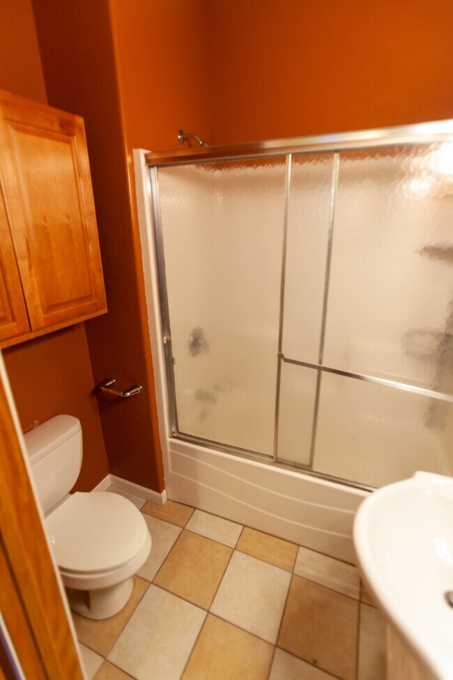 Photo - 711 E 2nd St Unidad 1