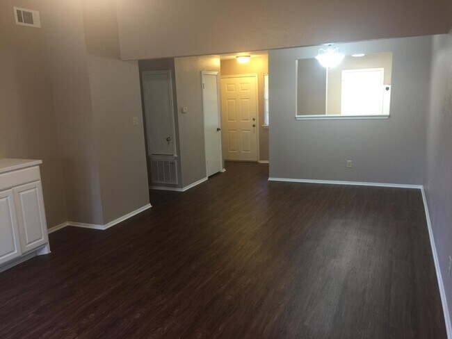 Photo - 2800 Longmire Dr Unit 43