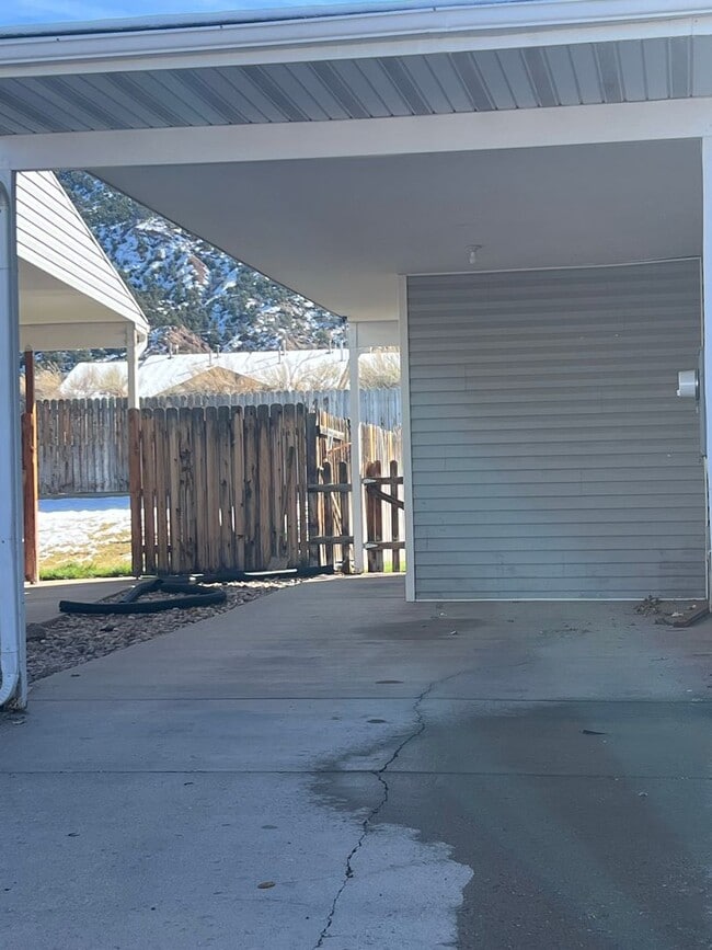 Photo - Bigger then it looks! 5 bedrooms 3.5 baths