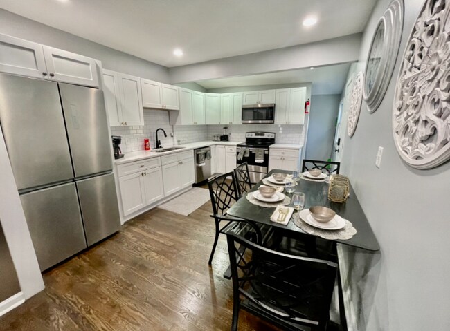 Photo - 1677 M.L.K. Jr Dr NW