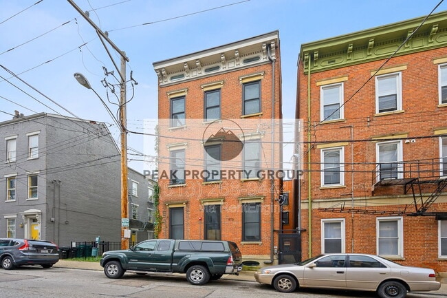 Building Photo - 515 E 12th St Unit 2