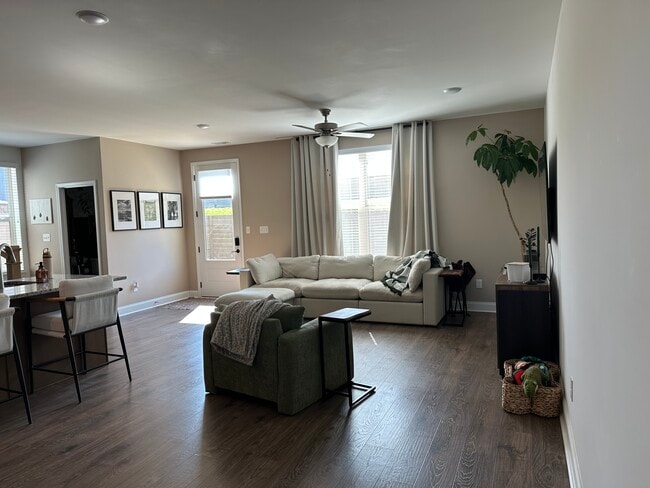 Photo - 1615 Mountain Quail Cir