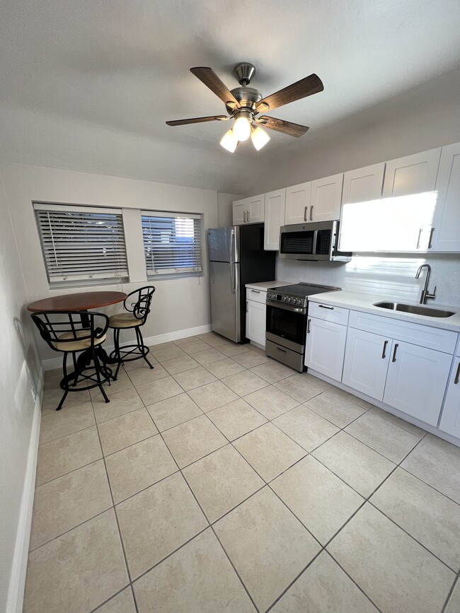 Photo - 1555 Harrison Street