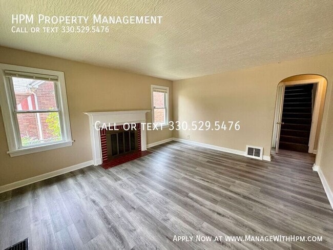 Photo - 3021 Windsor Pl SW