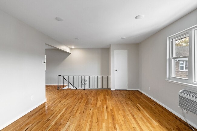 Photo - Rosol Court Apartments