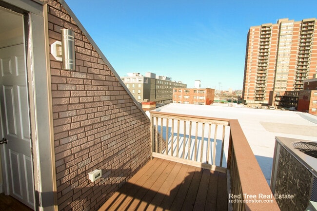 Photo - 1032 Commonwealth Avenue Unit 3