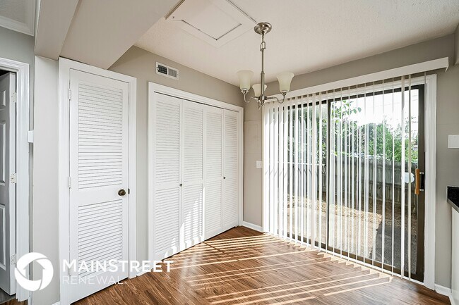 Photo - 3213 E Lake Dr