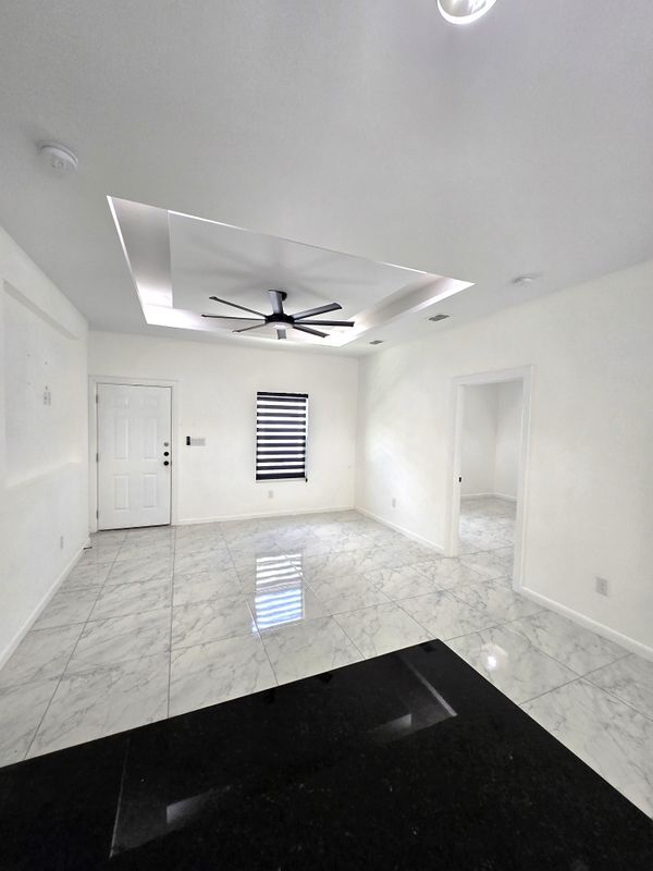 Photo - 1006 N Woodson Ave