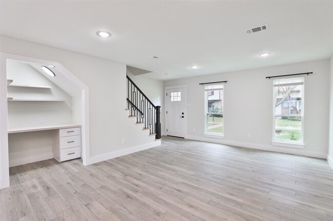 Photo - 9511 Fondren Rd