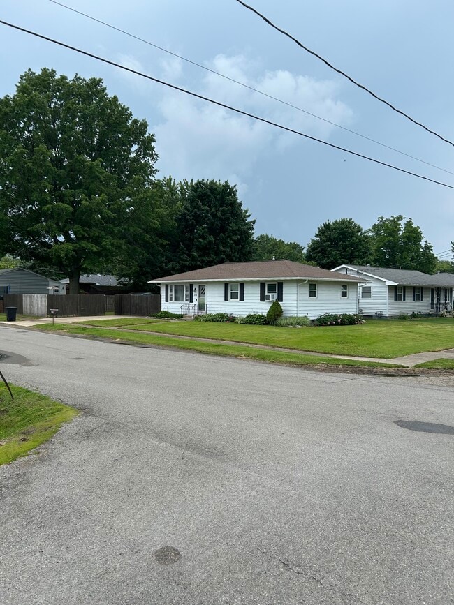 Photo - 2706 Groveland Ave House