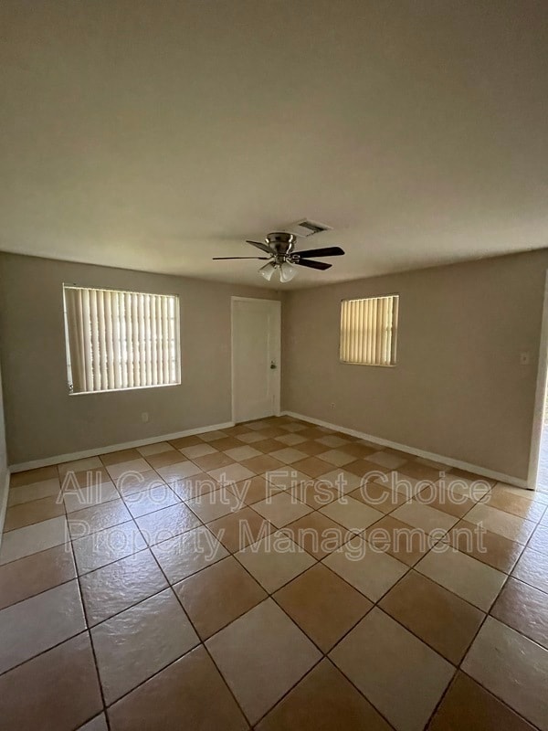 Photo - 8501 N Temple Ave