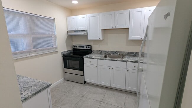 Photo - 1900 S Kanner Hwy Unidad 4-102