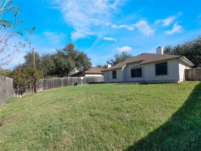 Photo - 1901 Holly Springs Dr