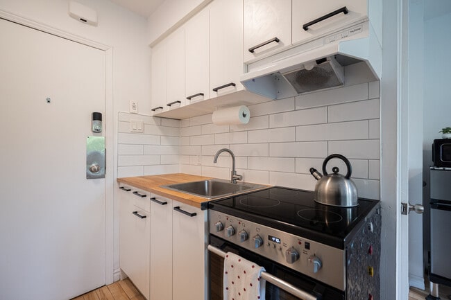 Photo - 820 Rue Roy E