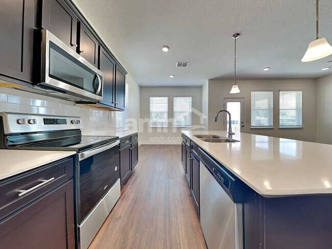 Photo - 27537 St Andrews Ave