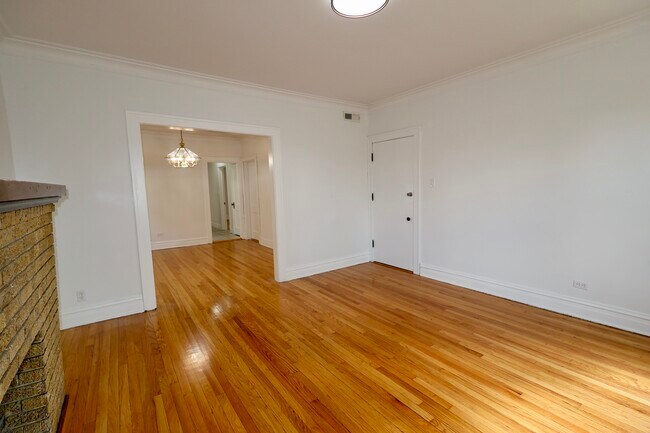 Photo - 3429 N Lowell Ave Unit 2