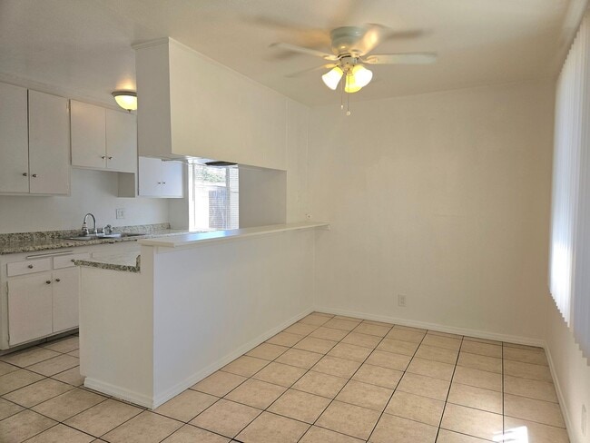Photo - 1616 Picadilly Way Unidad B