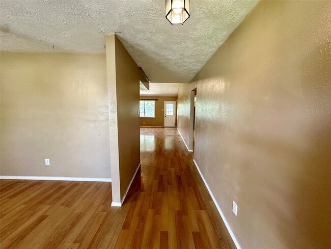 Photo - 1820 Aspen Ln