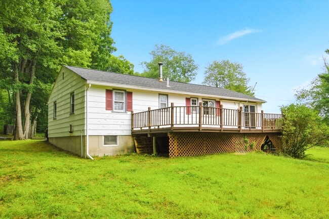 184 Buck St