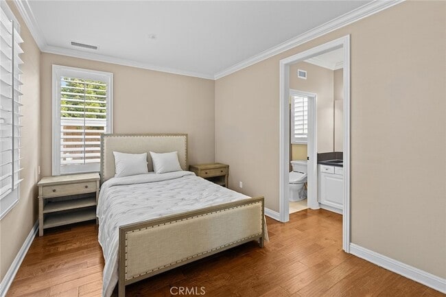 1009 Newhall Terrace
