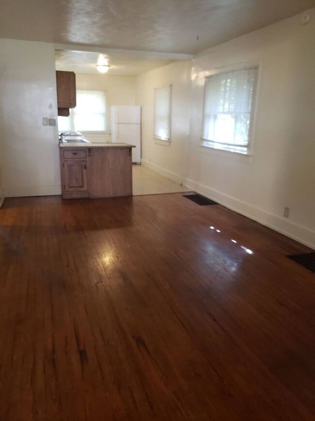 Photo - 2 BR Near Downtown